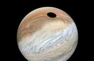NASA新发现：木星现大黑斑，长近3600公里