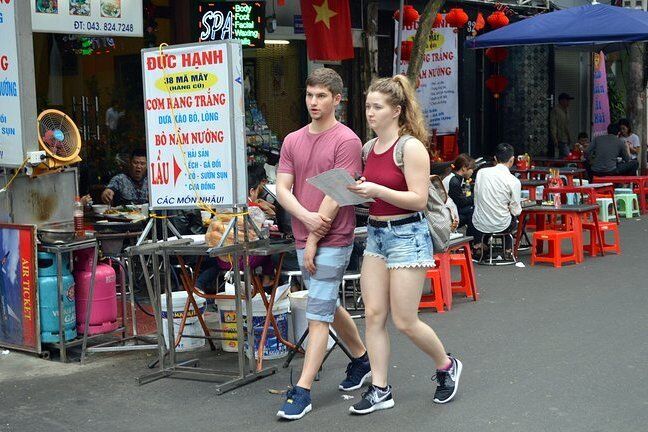 如何从南宁乘坐大巴去河内旅游，确实比火车要好很多