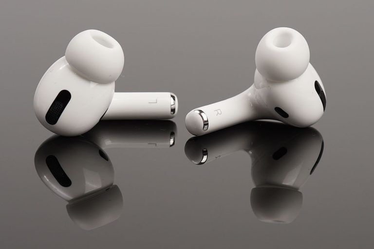 未来的 AirPods 可以变得更智能，模糊助听器界限