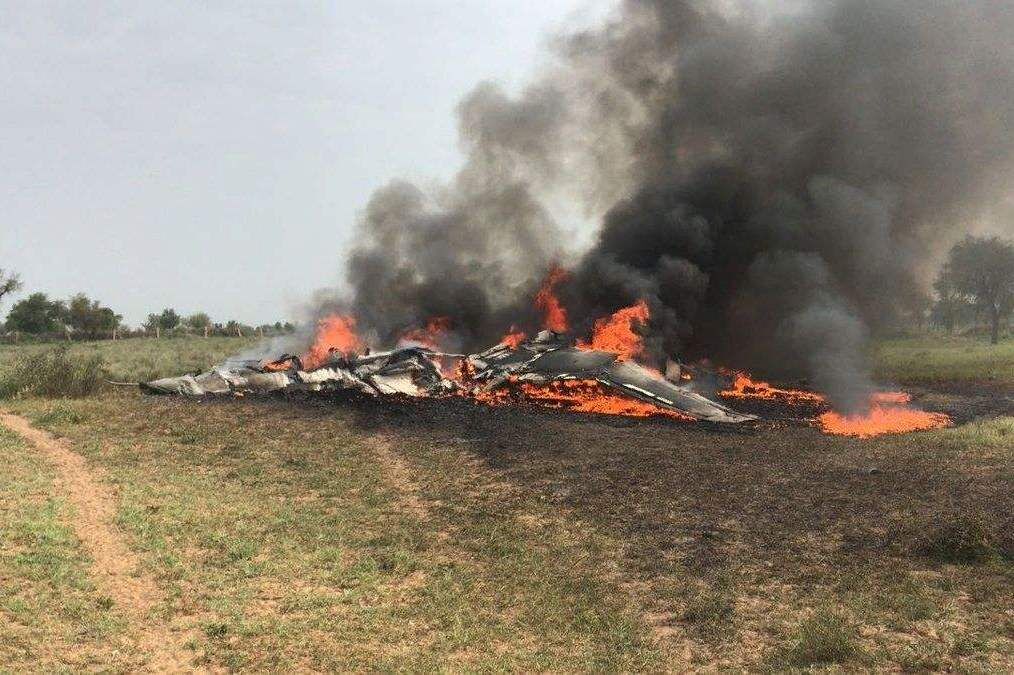 一架战机在伊朗坠毁，王牌飞行员身亡，大批美机赶赴现场