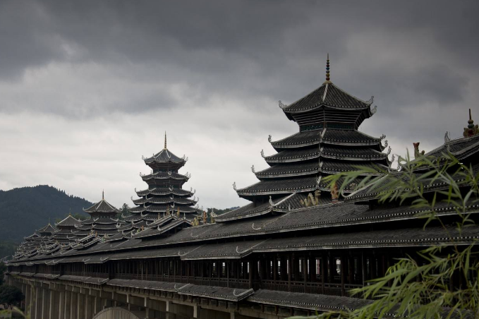 中国传统建筑风雨桥——侗族桥梁建筑艺术的结晶