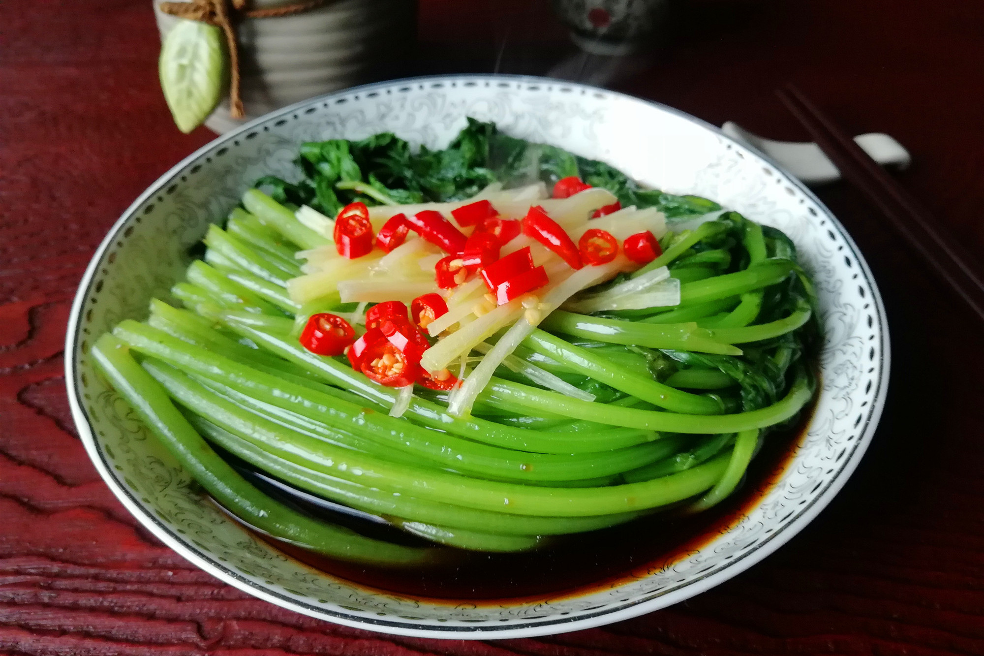 春节家宴，大鱼大肉吃得油腻，多吃这些清肠蔬菜，清理下肠胃