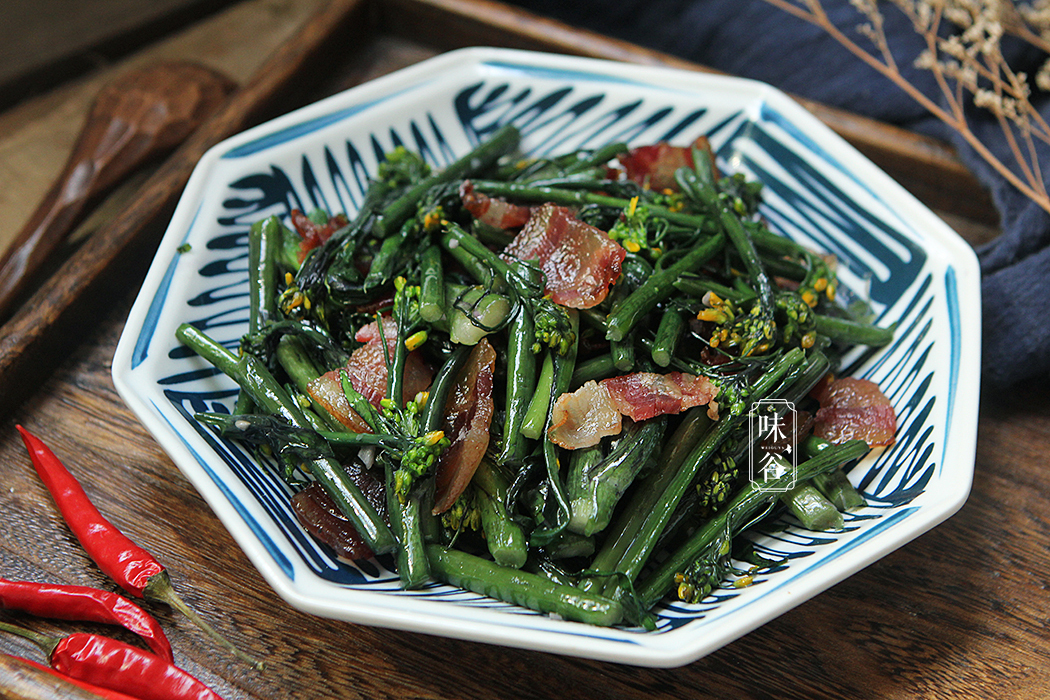 古代进贡给皇帝的蔬菜，天气越冷味道越好，用来炒腊肉，下饭美味