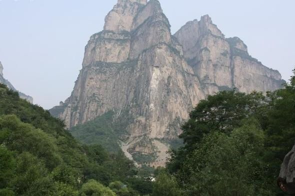 太行山中最“奇葩”村庄，依山傍水风景秀丽，游客来了却睡不着