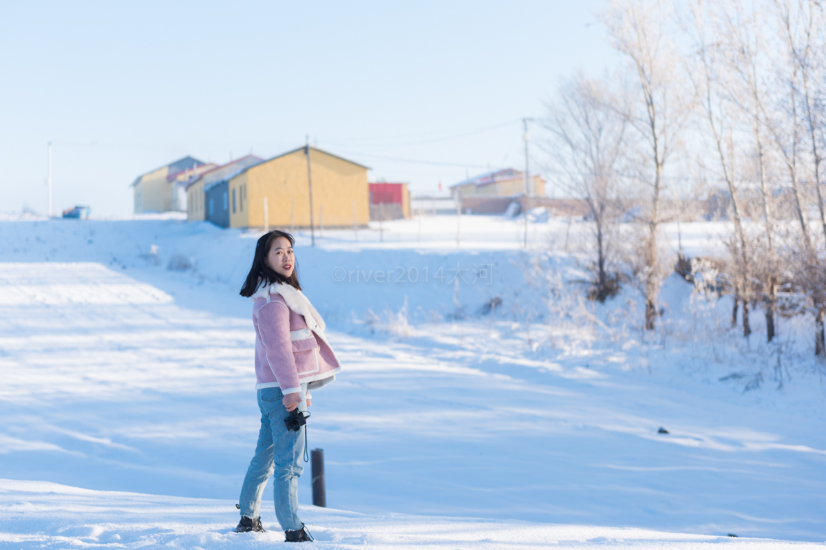 冬季到新疆看雪，雪后的小村美如童话世界