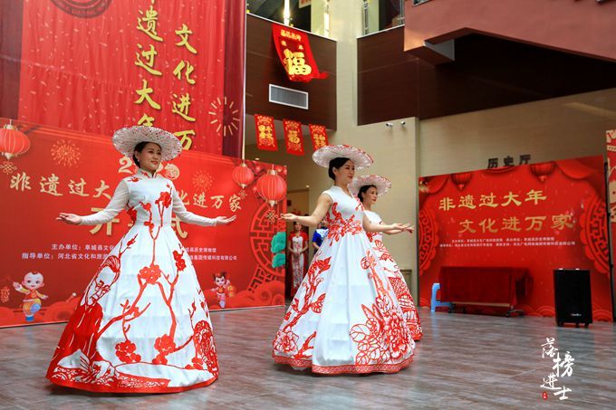 河北这座县城是全国最大的剪纸生产基地，民俗的魅力，惊艳了游客