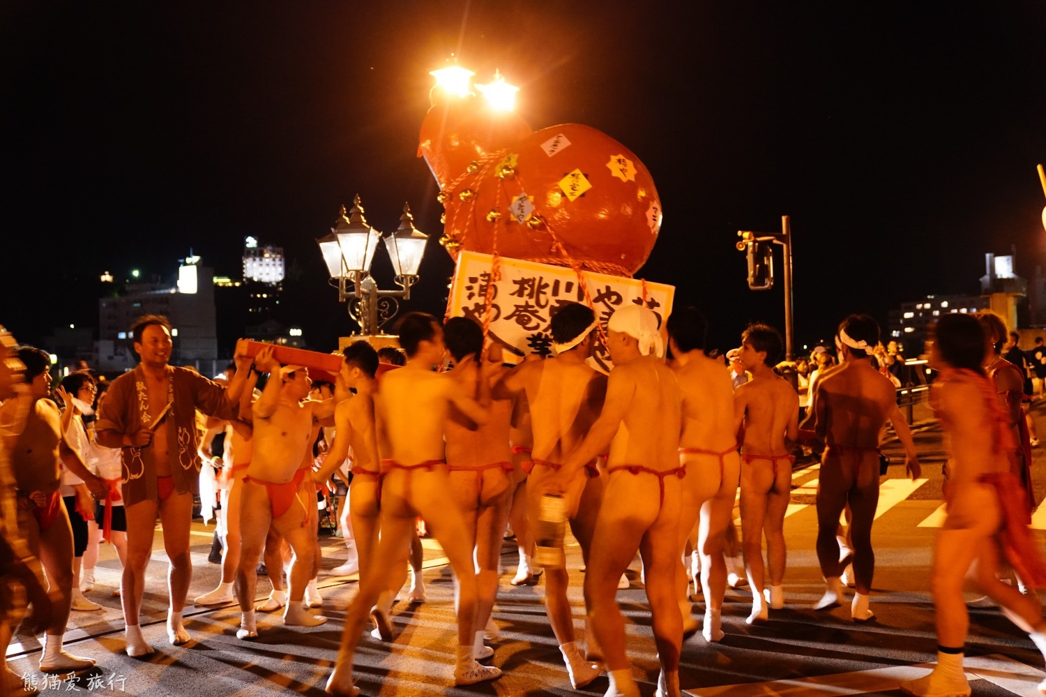 日本三大著名温泉之一，天皇两次到访，盛大龙神火祭男人赤身上阵