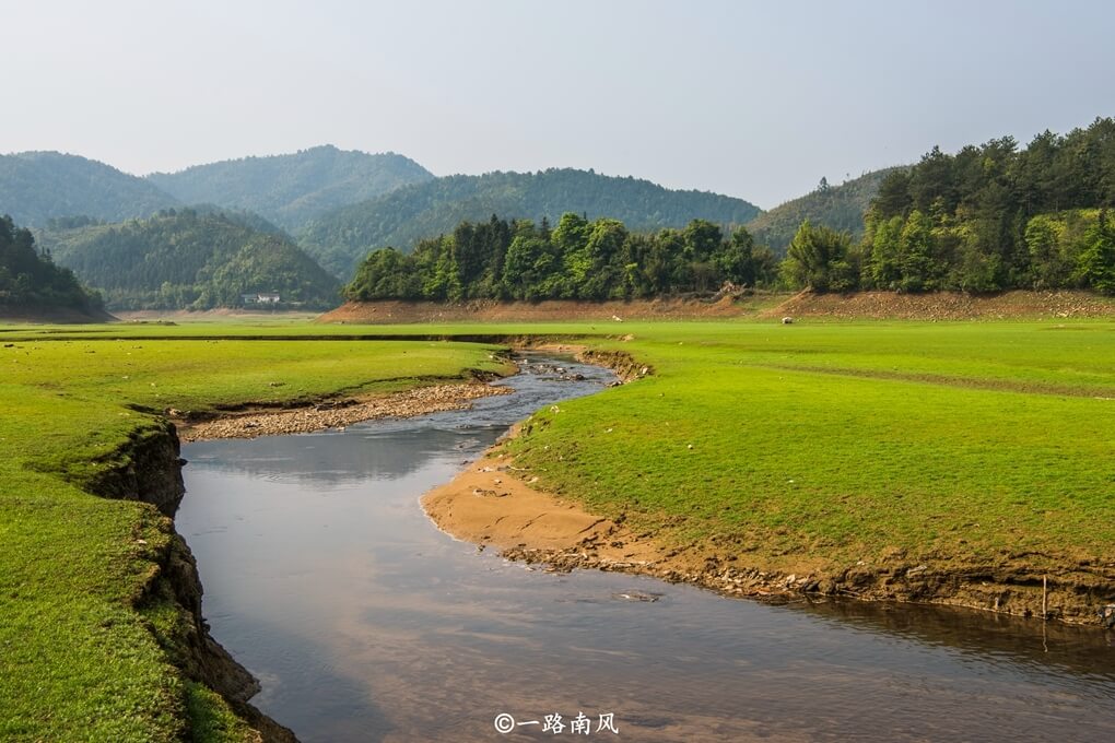 江西有个神秘草原，春天美似画，五六月无影无踪，难道会变魔术？