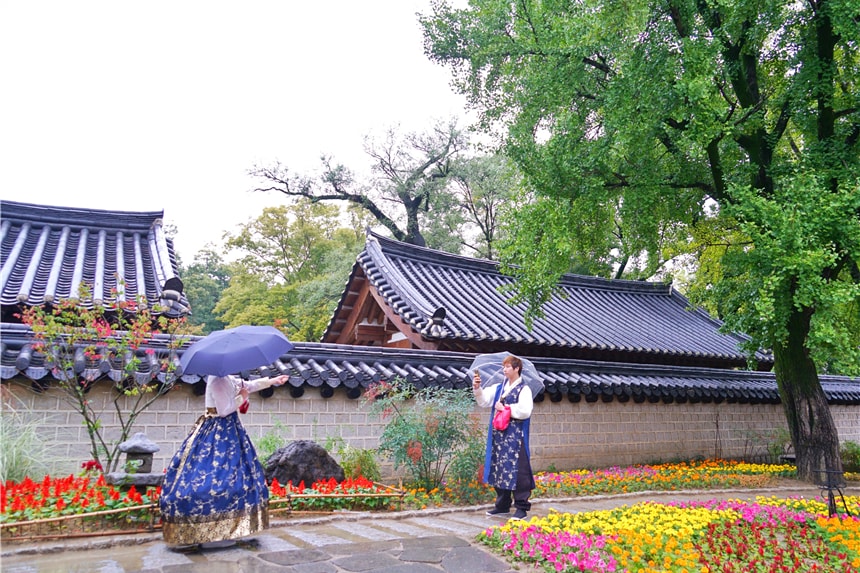 环境清幽的韩屋村，独居特色的火炕房，感受地道的韩国传统生活