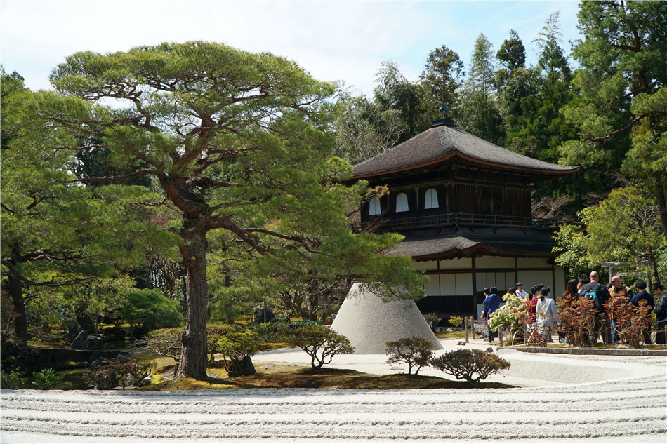 日本：京都，金阁寺、银阁寺，“穿金不如戴银“