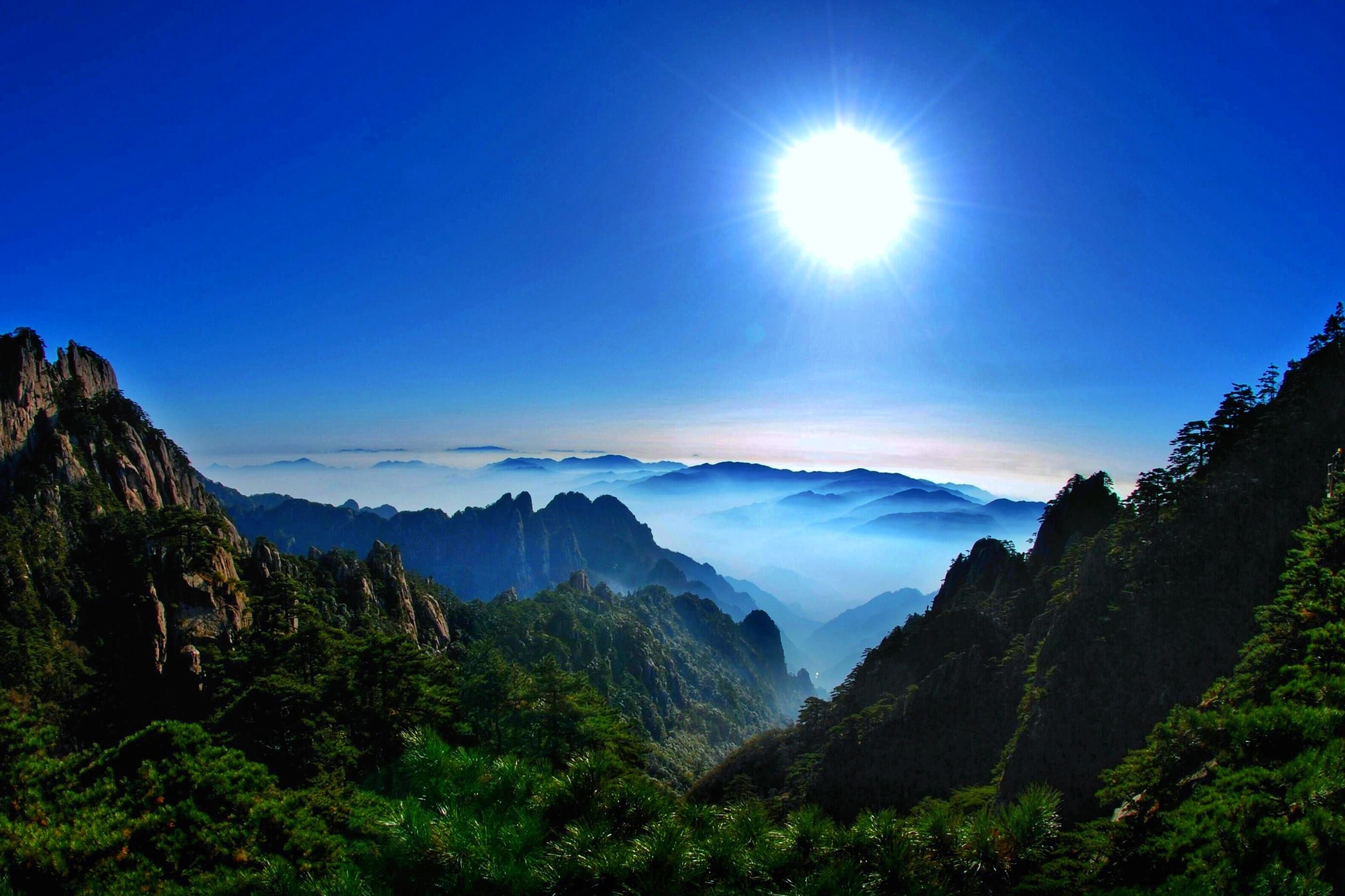 黄山归来不看岳，别有天地非人间