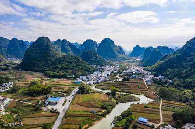 广西小都百，发展旅游让原来的贫困村，变成现在的全能型新农村