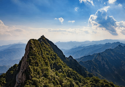 河南中部的一个县，号称“烟草王国”，曾归属过平顶山，发展可期