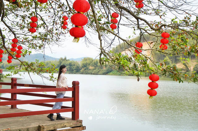 这里是岭南著名的竹海，可船游绥江，享受自然的乐趣