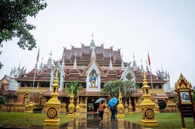 总佛寺，来到西双版纳一定要去玩的地方，风景迷人